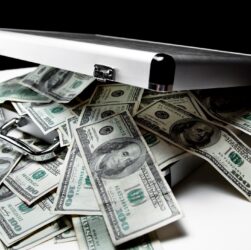 leading-biglaw-firm-is-one-of-the-first-to-match-cravath’s-new-salary,-bonus-scale