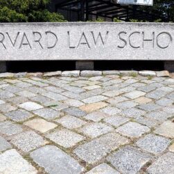 boutique-firm-pulls-out-of-harvard-law-recruiting-events-over-school’s-response-to-campus-antisemitism