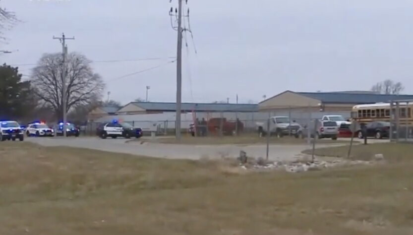 reports-of-active-shooting-situation-at-iowa-high-school-(streaming-video)