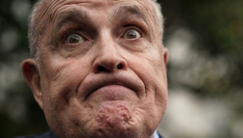 despite-bankruptcy,-rudy-giuliani-seems-to-be-spending-lavishly-on-long-shot-legal-maneuvers