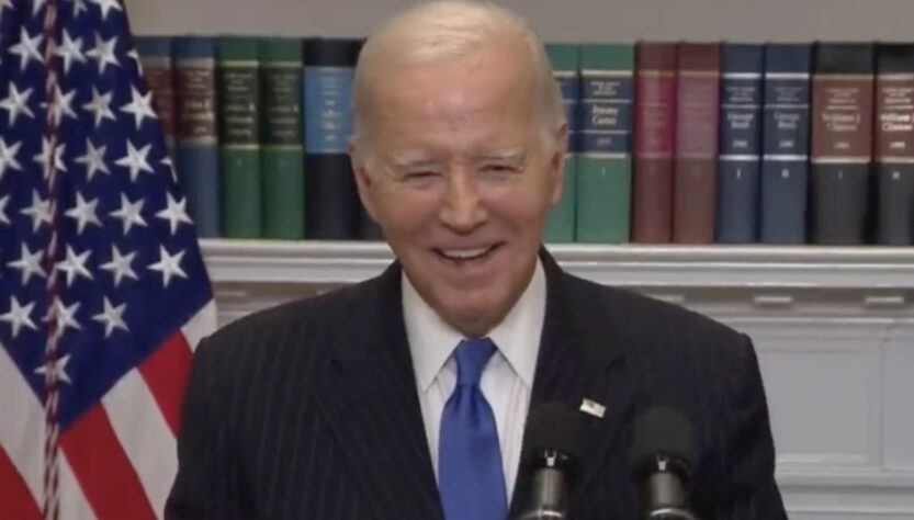 ‘wowza’:-economists-thrilled-with-‘huge’-jobs-report-and-wages-outpacing-prices