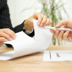 3-reasons-not-to-sign-that-severance-agreement