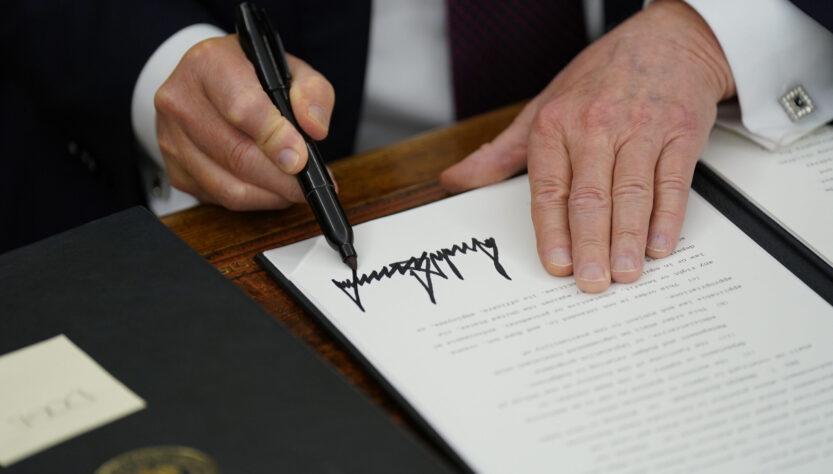 ‘i-hope-they-pay’:-senator-comes-out-swinging-in-defense-of-trump’s-executive-orders-targeting-biglaw-firms