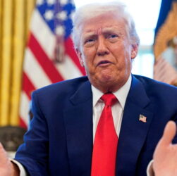 as-us-economy-shrinks-trump-appears-unaware-of-crisis:-‘this-is-biden’s-stock-market’