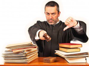 amateur-comedian-judge-faces-ethics-complaints-over-groan-inducing-‘dad-jokes’