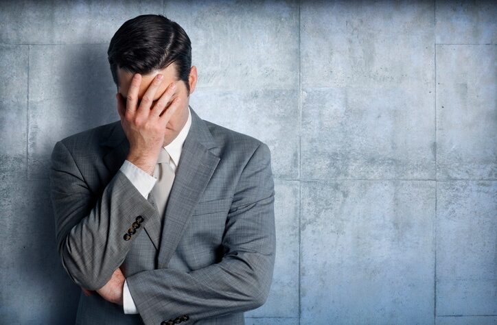 midlevel-associates-are-‘ashamed’-to-work-at-firms-that-made-deals-with-trump