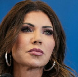 democrat-demands-doj-and-dhs-reveal-how-many-pardoned-‘insurrectionists’-have-been-hired