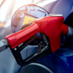 why-drivers-should-brace-for-a-rapid-gas-price-surge-this-week:-expert