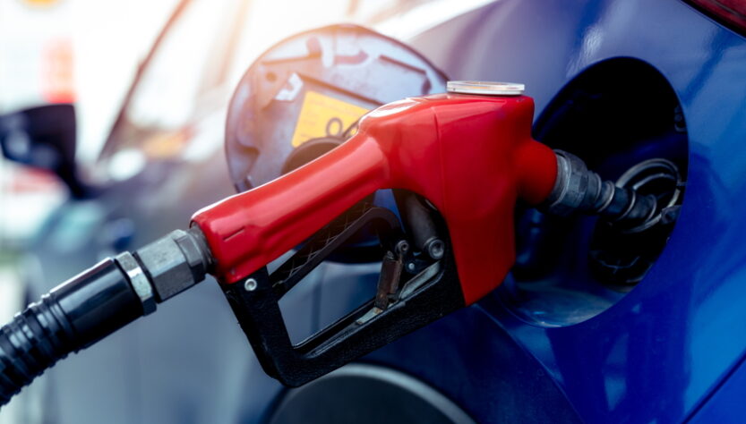 why-drivers-should-brace-for-a-rapid-gas-price-surge-this-week:-expert