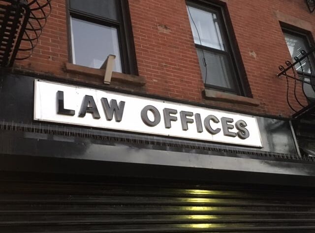 lawyers-usually-should-not-open-their-own-practices-right-after-graduating-from-law-school